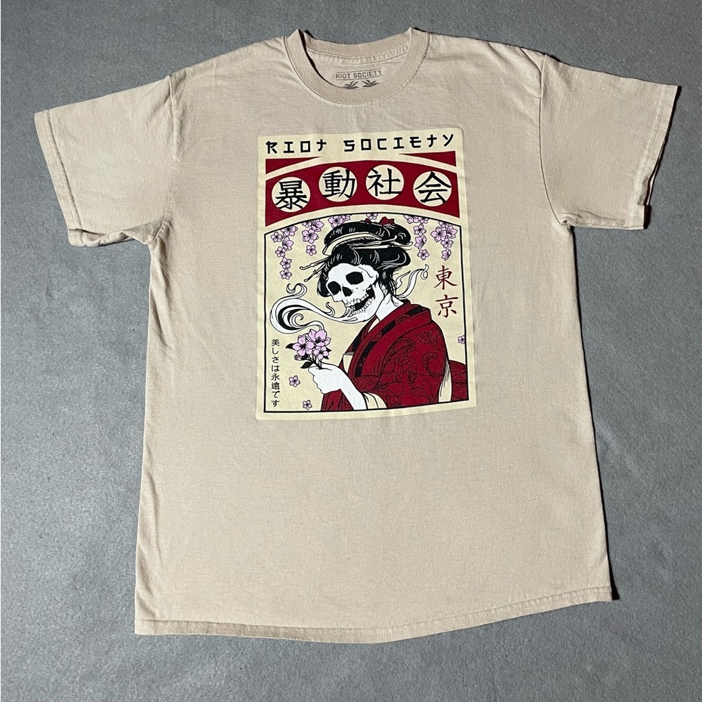 Riot Society Geisha Flower Garden Beige T-Shirt Size Medium